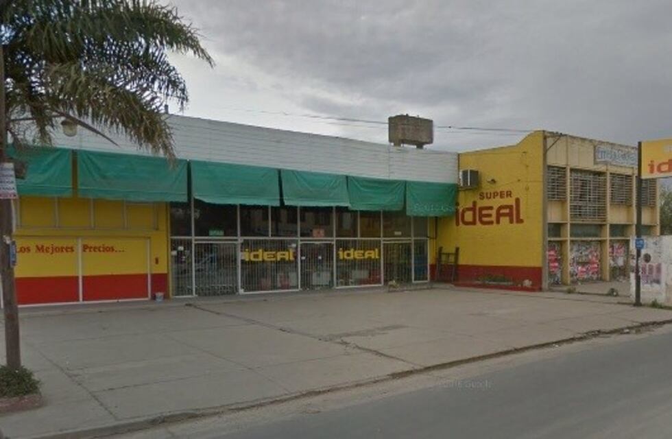 Compró pero se fue sin pagar y lo detuvieron a la salida del súper