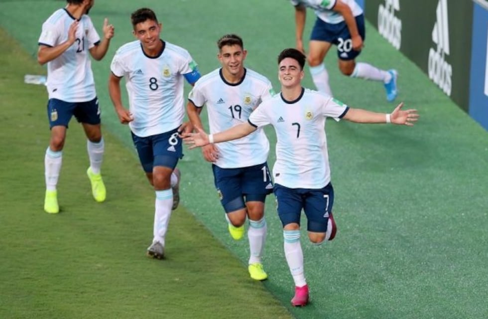 Mundial Sub 17: la Selección Argentina venció 3-1 a Tayikistán y pasó a octavos