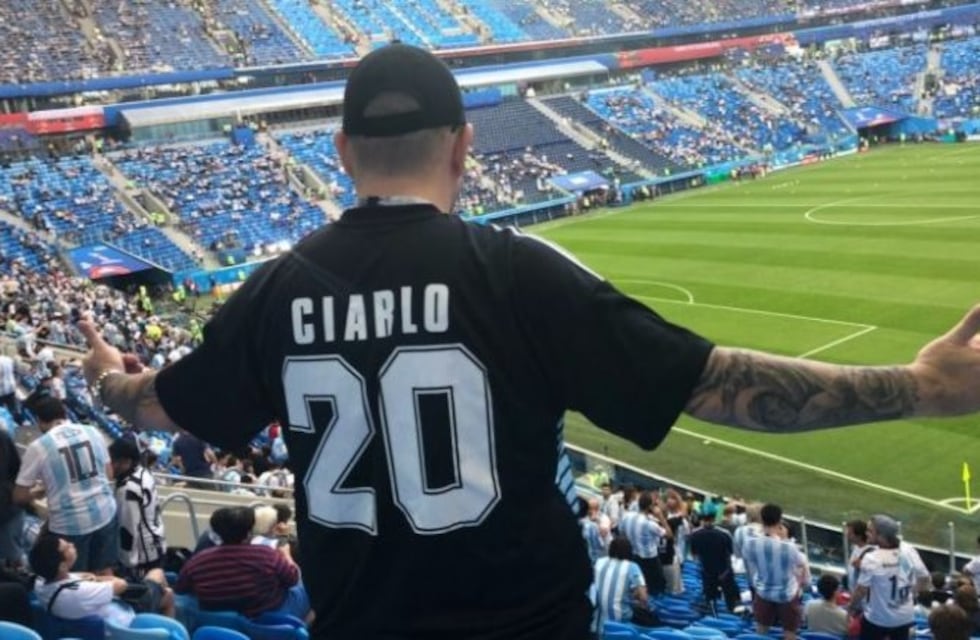 Está condenado por estafas, viajó a Rusia, publicó fotos y lo detuvieron