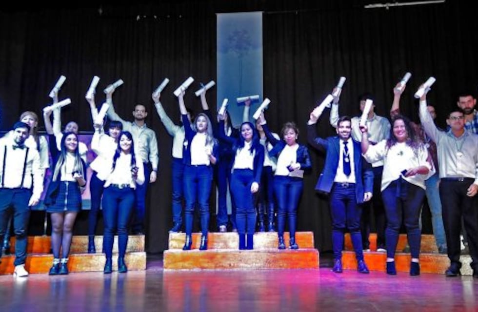 La Universidad del Chubut entregó títulos y celebró su VI Colación de Grados