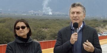 Mauricio Macri, presidente de Argentina junto a la gobernadora de Catamarca Lucia Corpacci en la Inauguración de obra vial Ruta Nacional 46