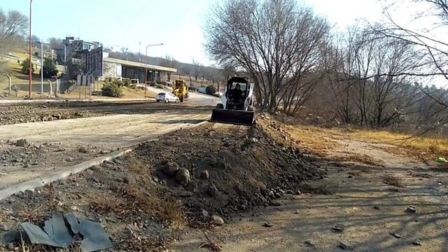 Obra de veredas en la costanera que una el barrio El Fantasio y Solares de las Ensenadas