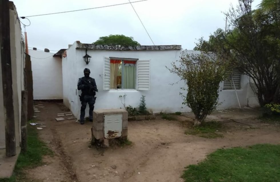 Madre e hijo se turnaban con su vecino para vender drogas