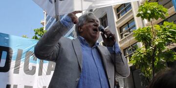 DYN11, BUENOS AIRES, 14/03/2017, JUDICIALES ENCABEZADOS POR JULIO PIUMATO PROTESTAN POR TRASPASO A LA CIUDAD Y ANUNCIAN PARO DE 36 HORAS LA SEMANA PROXIMA. FOTO:DYN/LILIANA SERFVENTE.