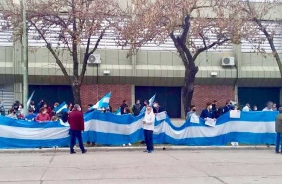 Masiva marcha y banderazo en contra de la intervención de Vicentin