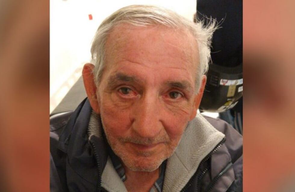 Encontraron a un abuelo catamarqueño en la terminal de Santiago