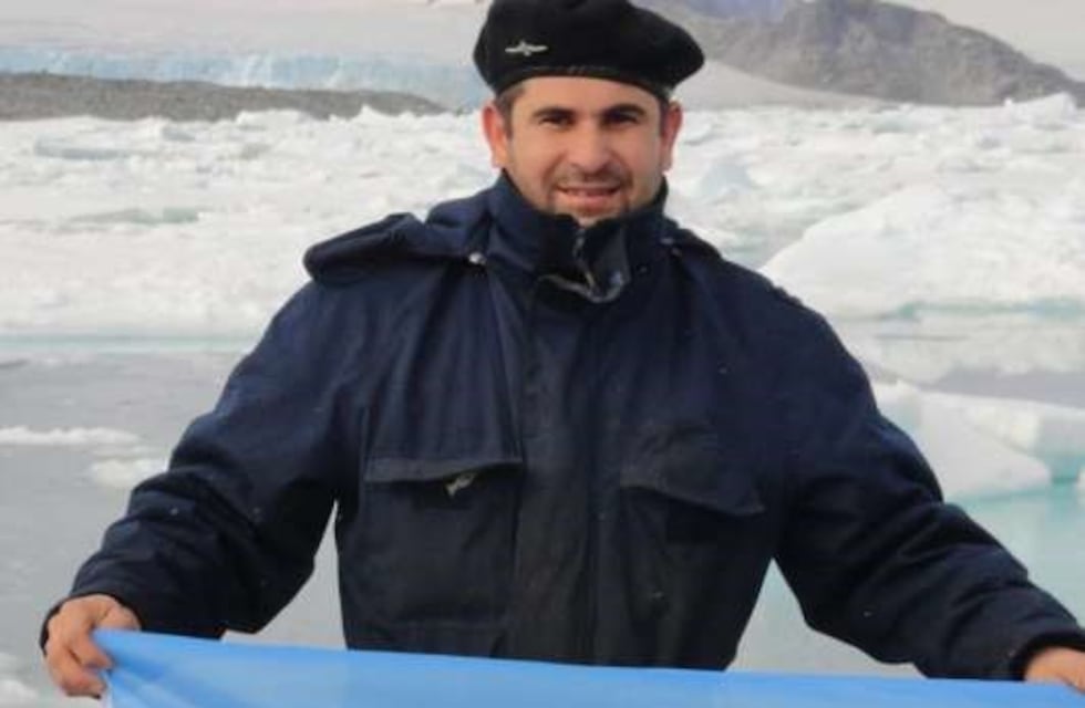 Ascendieron "post mortem" a Hernán Rodríguez y los marinos del ARA San Juan