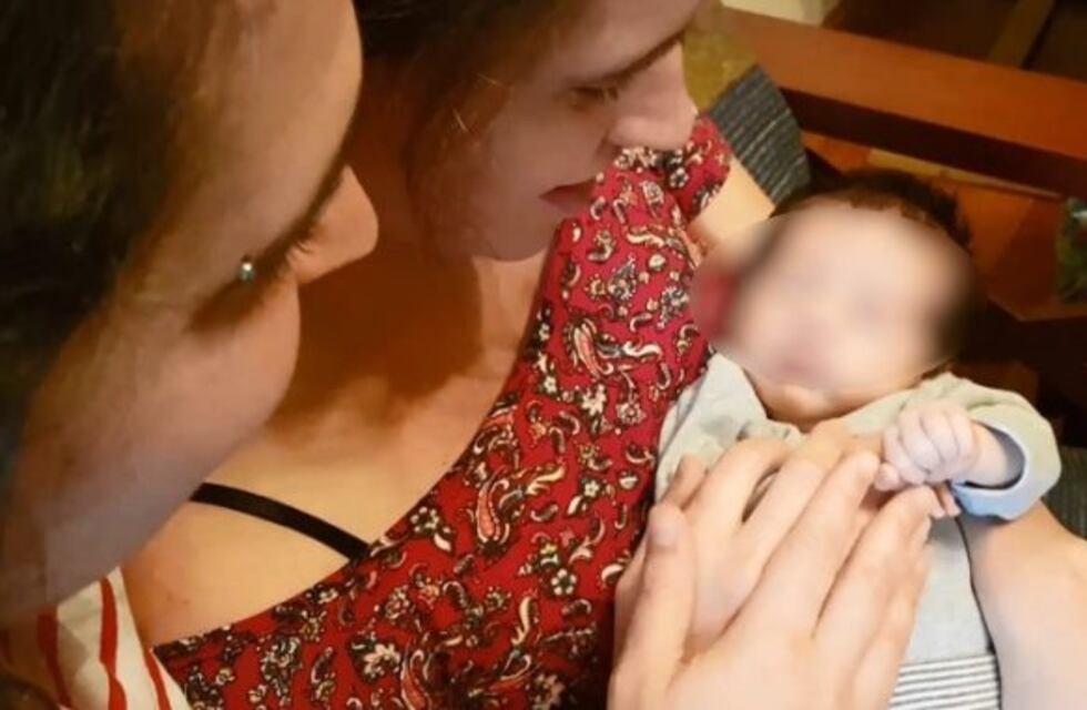 Son mamás y la que no fue gestante consiguió licencia por maternidad