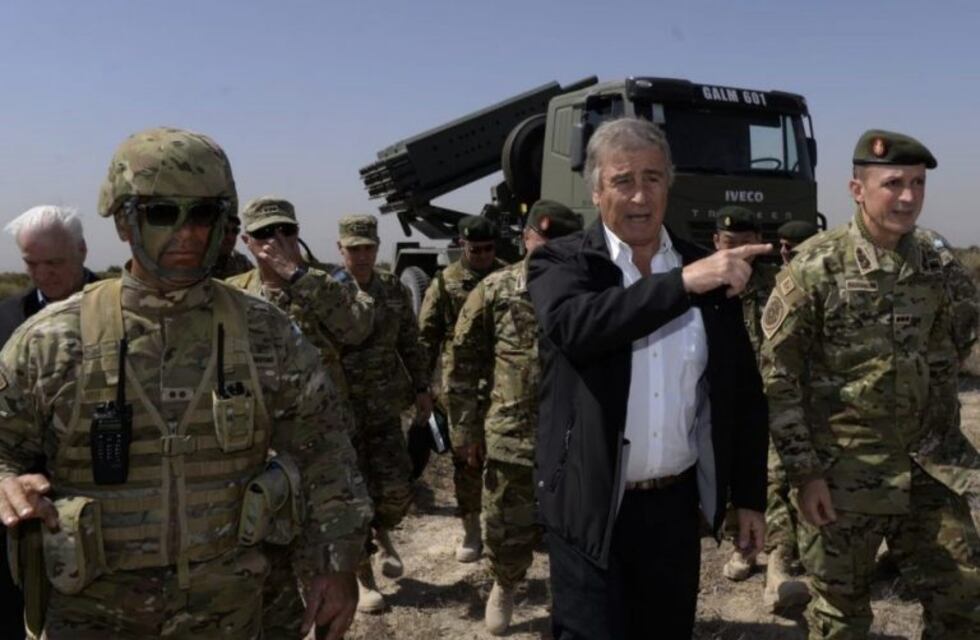 Oscar Aguad presenció las actividades del Ejército en San Luis