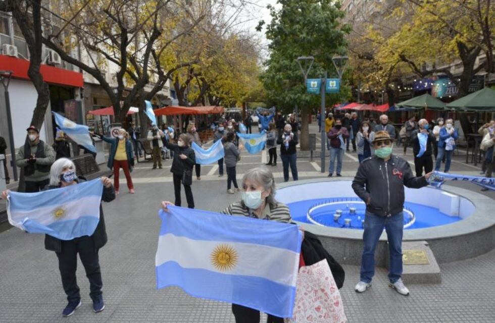En Mendoza se sumaron al banderazo en contra de la expropiación de Vicentín