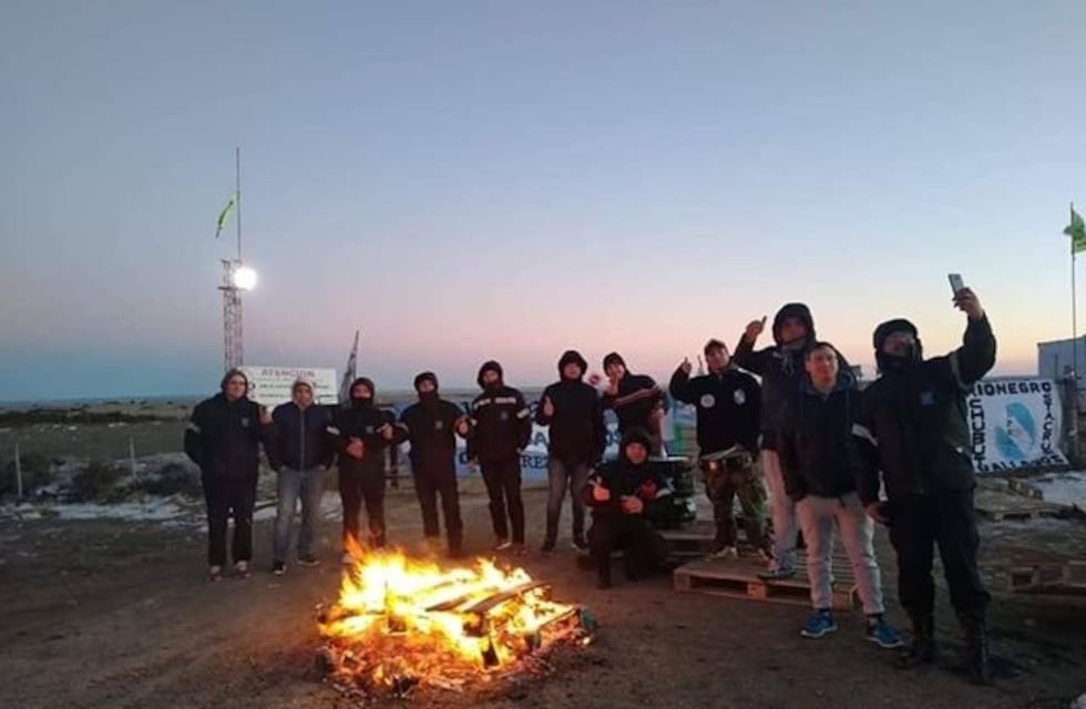 Conflicto laboral tras despido de guardias de represas