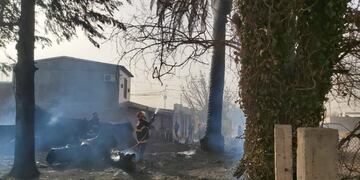 Incendio provocado por el viento Zonda en General Alvear