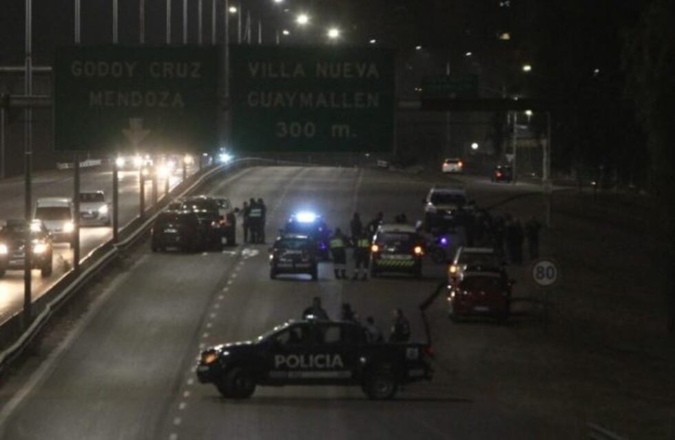 Robo, heridos y choque en cadena en el Acceso Este