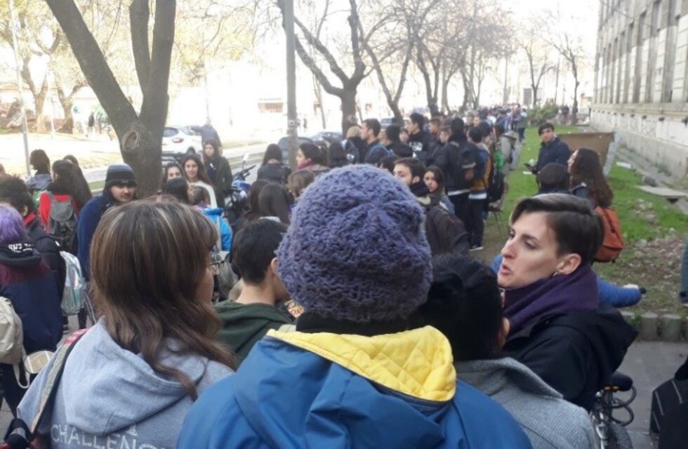 Evacuaron "La Siberia" por completo tras detectarse una fuga de gas