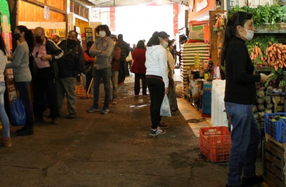 Un caso positivo disparó alertas en el mercado de Av. Alte. Brown