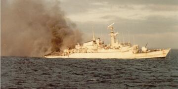 Arde la Ardent en las aguas del Estrecho de San Carlos\u002E