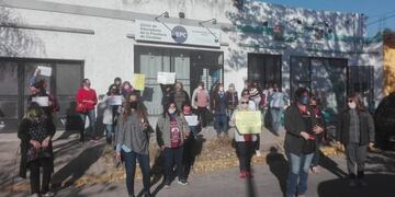 Docentes calerenses se manifiestan
