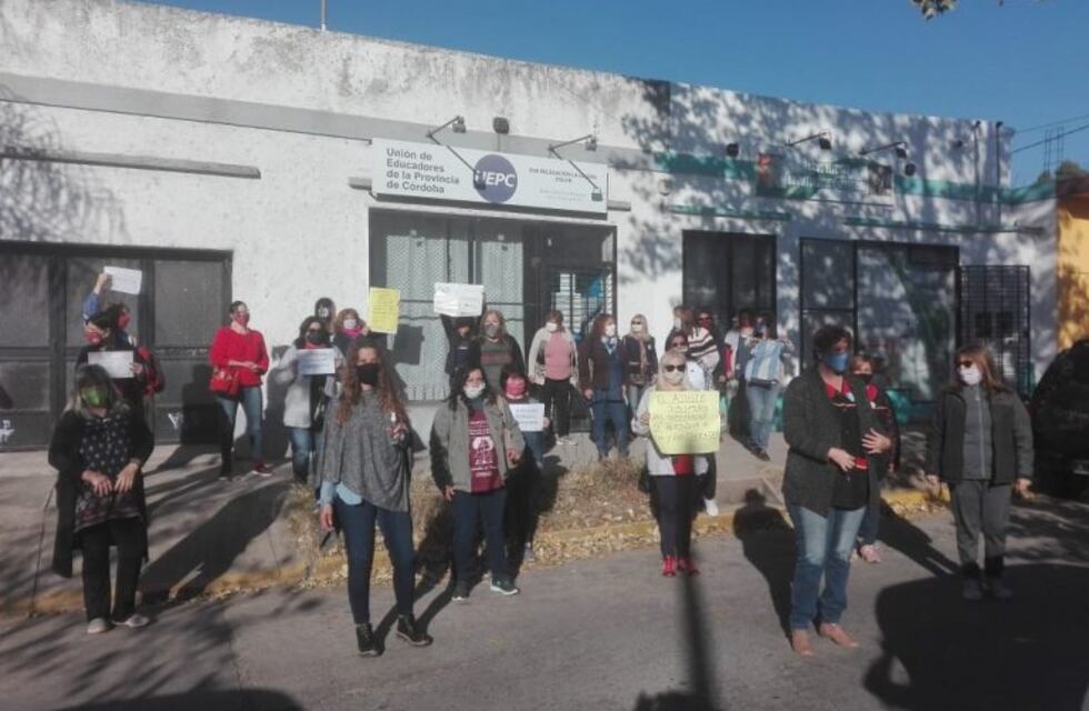 Docentes marcharon en La Calera