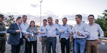 Rogelio Frigerio, ministro del Interior, en la inaguración de carriles del Puente Internacional San Roque González de Santa Cruz\u002E (Gobierno)