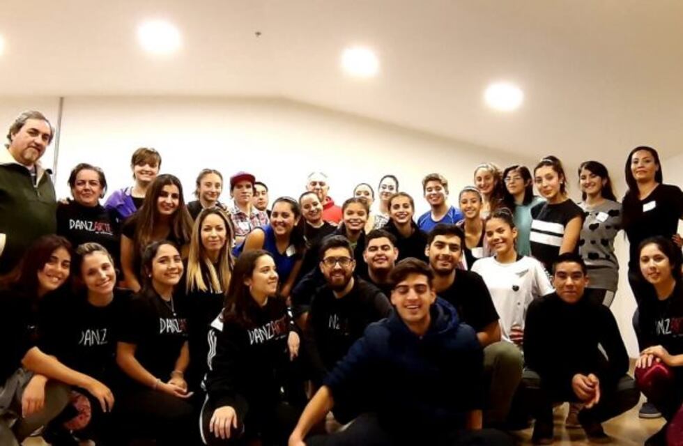 El Ballet Municipal celebra sus 15 años en el Monumental Sierras