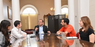Eduardo Tassano busca avanzar en la implementación de la construcción de viviendas sustentables en Corrientes\u002E