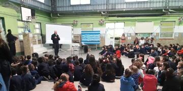 Conferencia escuela primera Junta