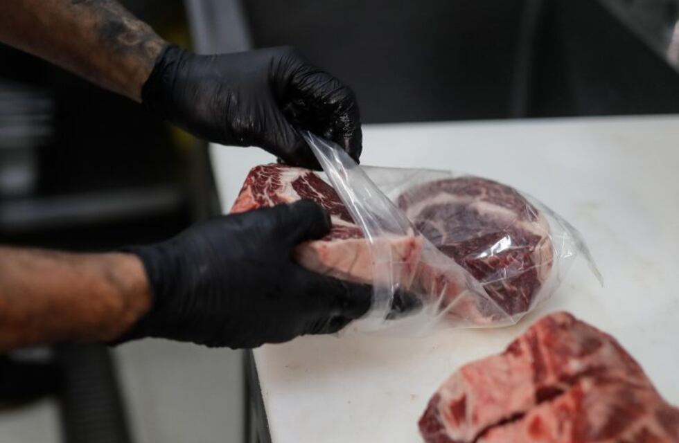 Clausuran una carnicería en Paraná: atendía al público y tenía coronavirus