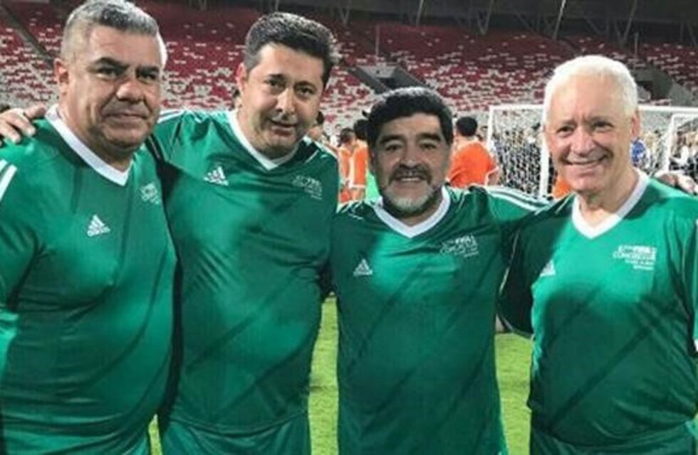 Foto viral: Diego Maradona, junto a Tapia, Angelici y Blanco en Bahréin