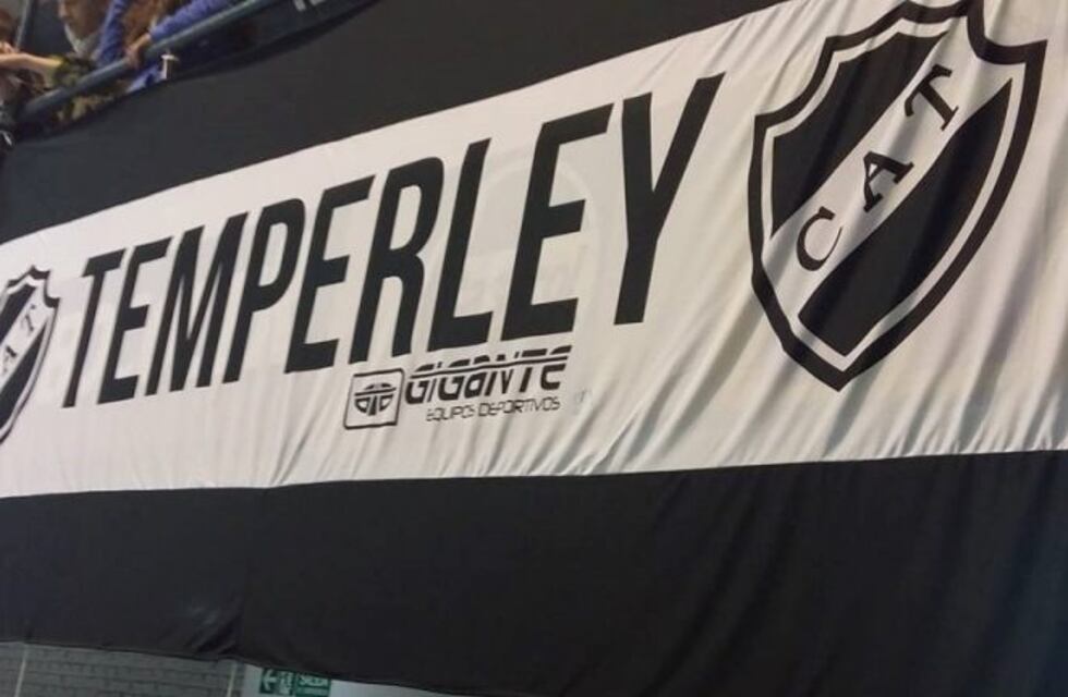 Un chico de 17 años resultó herido cuando le dispararon frente al club Temperley