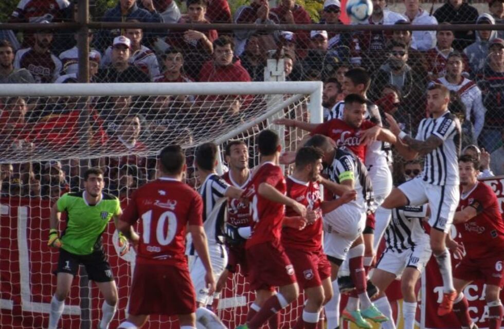 El Lobo empató frente a Defensores por la final de ida del Federal A