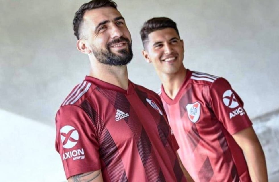Una nueva camiseta de River generó polémica entre los hinchas