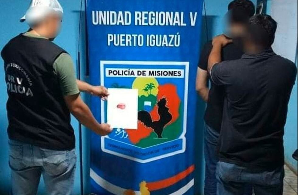 La policía detuvo a un hombre con cinco ladrillos de marihuana