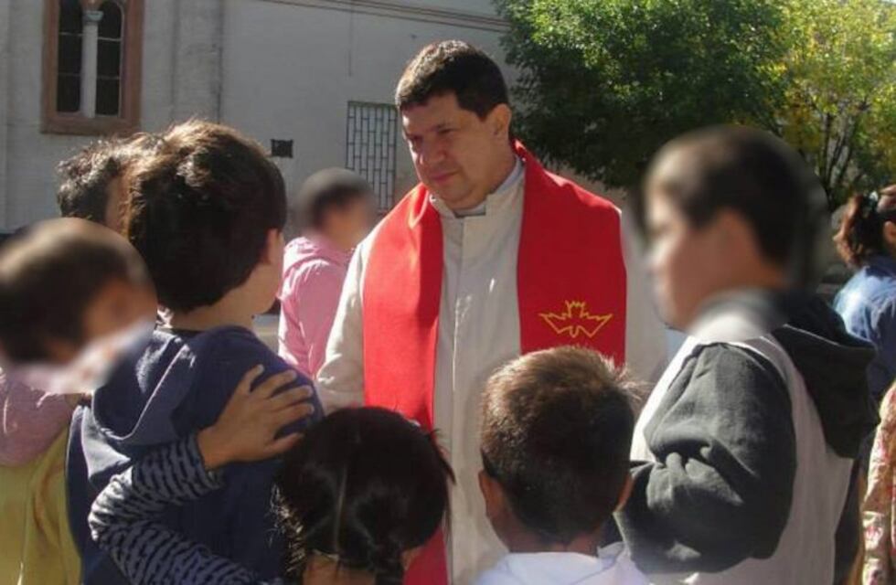 Condenaron a 25 años de prisión al cura de Entre Ríos acusado de abuso sexual
