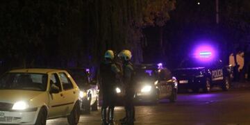 Policías de la departamental de Godoy Cruz salieron a las calles para identificar sospechosos\u002E