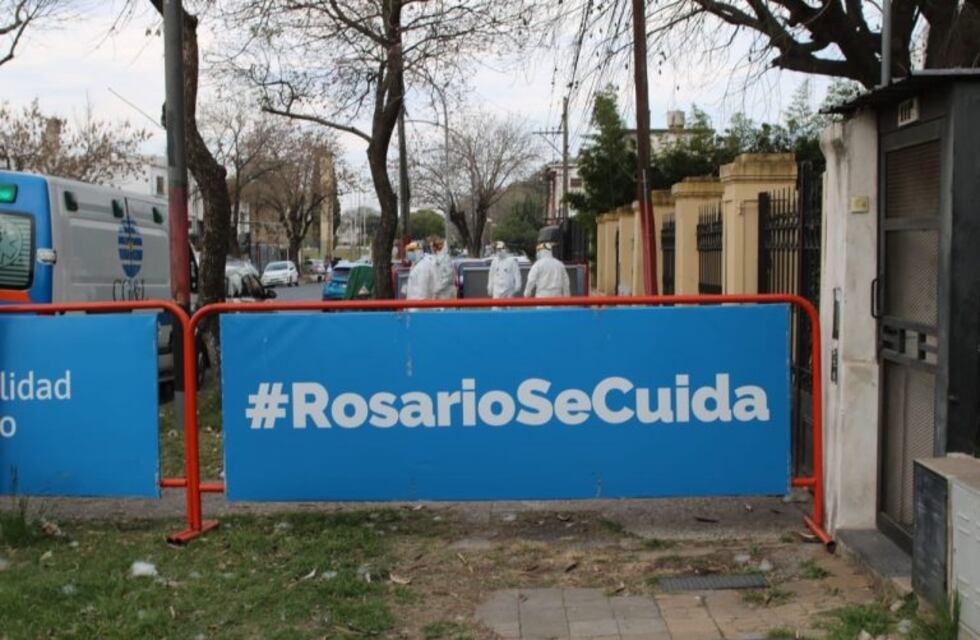 Todos los abuelos de un geriátrico de zona sur fueron evacuados por tres muertes por coronavirus