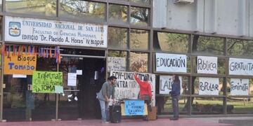 IV Bloque de la Universidad Nacional de San Luis\u002E