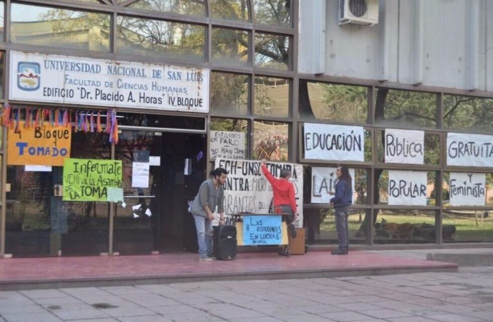 Finalmente los estudiantes "autoconvocados" levantaron la toma en la UNSL