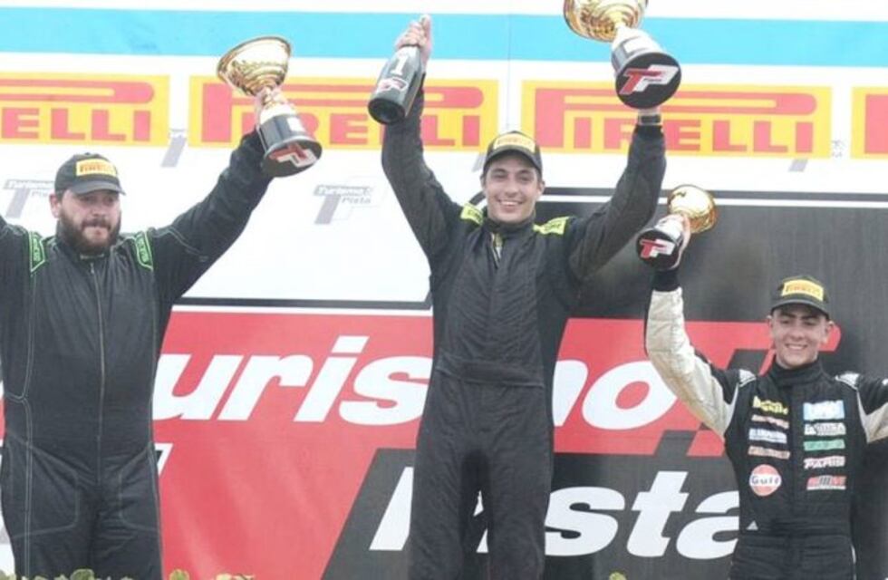 Turismo pista: el fueguino Lucas Garro fue invitado al "Gran Premio 2018"