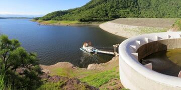 #BasuraChallenge: tucumanos se sumaron y limpiaron El Cadillal\u002E (Web)