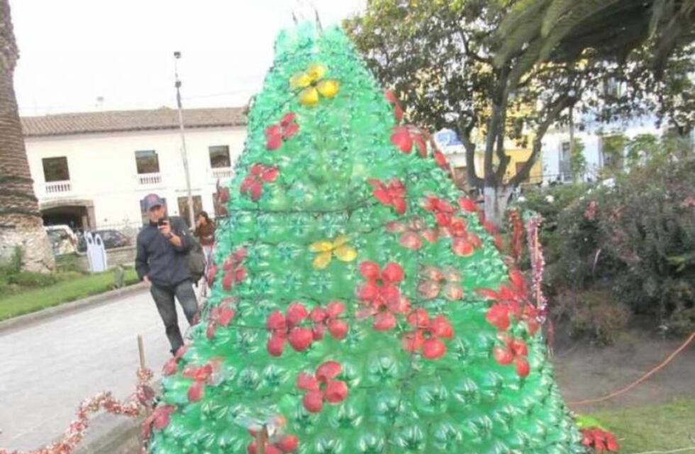 San Julián: Concurso "Frentes Navideños"