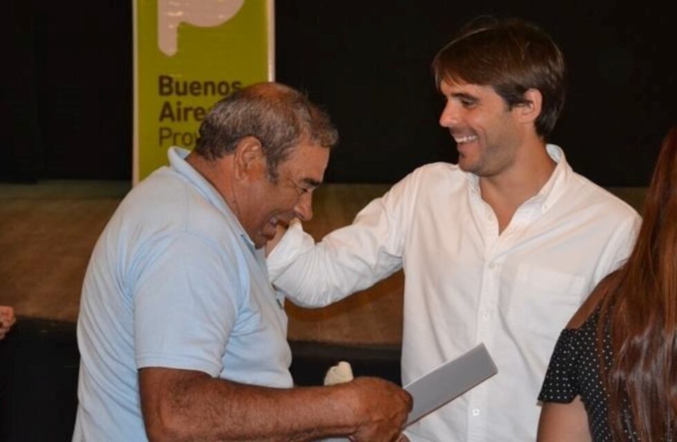 Se entregaron nuevos títulos de propiedad a más de 50 familias nicoleñas