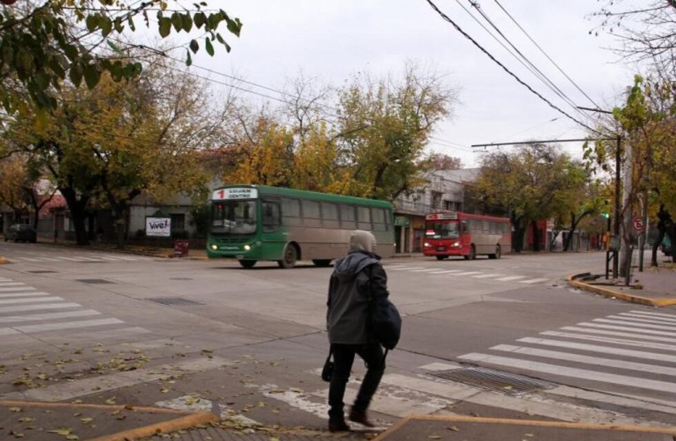 El viento que sopla en Mendoza no es Zonda: cómo estará el tiempo este viernes