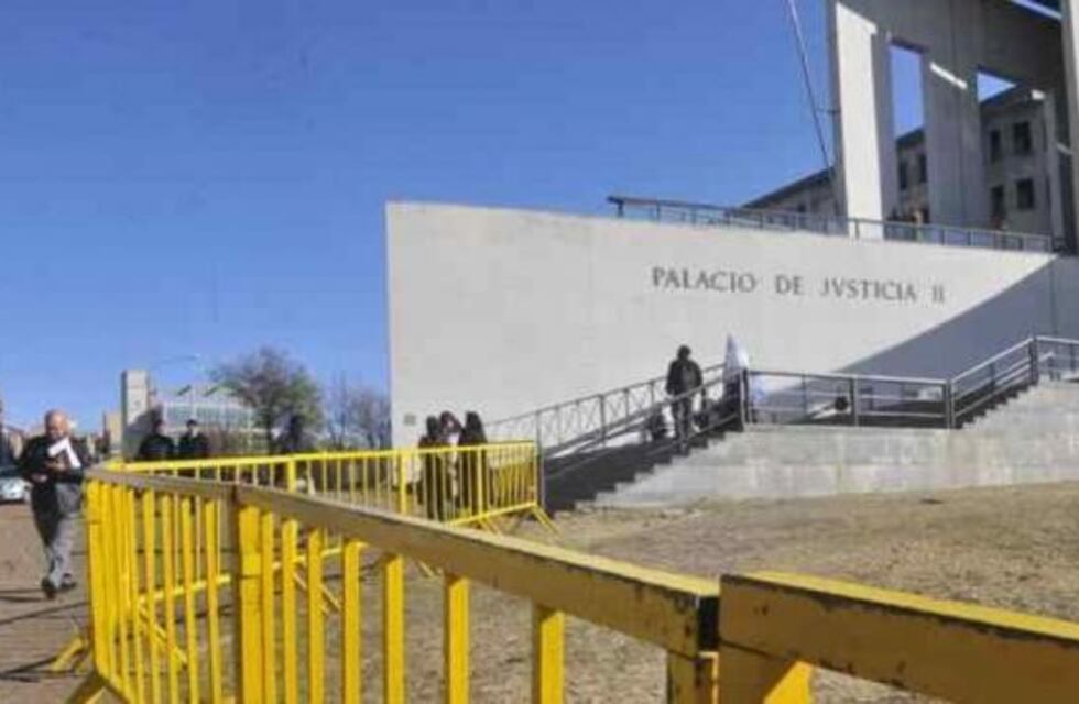 Denuncian que un niño cayó de una tribuna del Orfeo