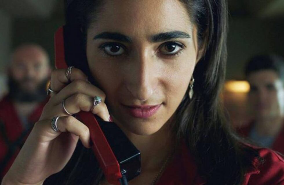 Pescaron a "Nairobi" de la Casa de Papel a los besos con una chica