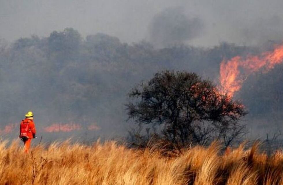 Evacuados por el incendio en Traslasierra