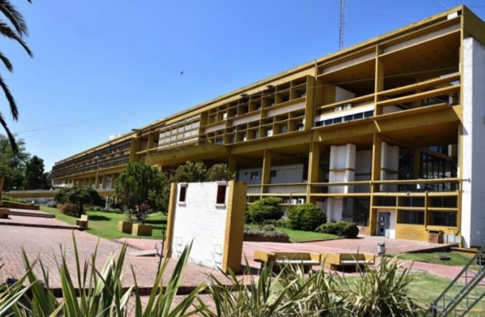 El presidente dijo que este lunes es laborable pero Ziliotto decretó asueto