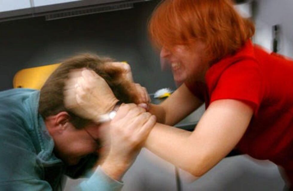 Una pareja terminó en la comisaría por golpearse en la calle