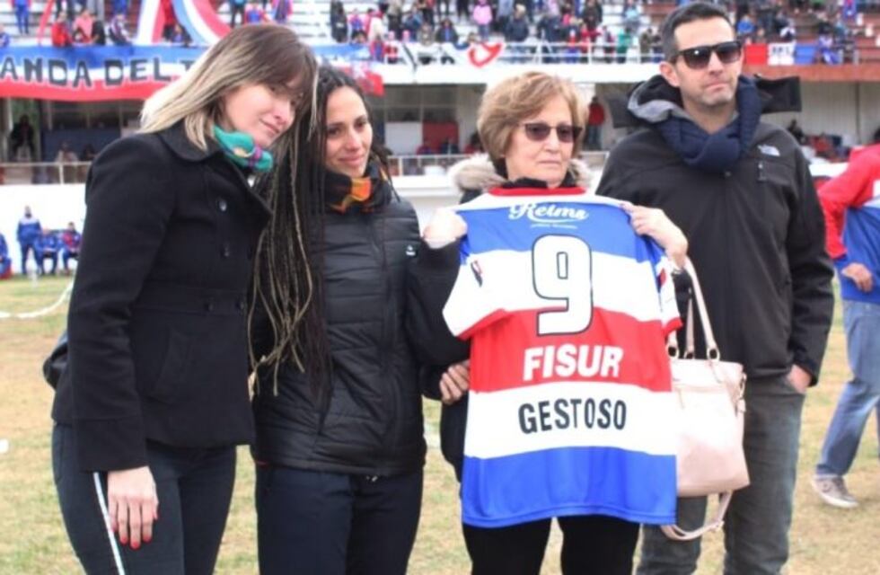 Homenajes a Roberto Gestoso y Marcelo Plaza en la previa del clásico