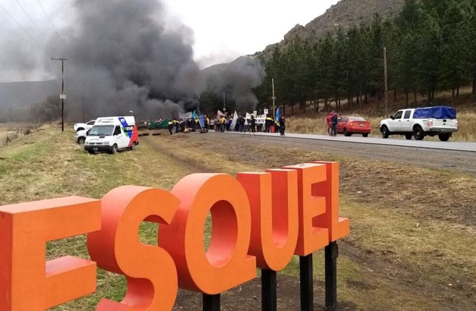 Cortes en Esquel: sindicalistas manifestaron que la "gente no tiene para comer"