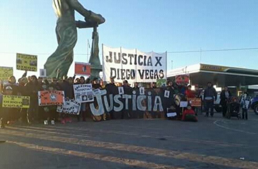 Denuncian que detenidos por crimen cuentan con celulares en la cárcel